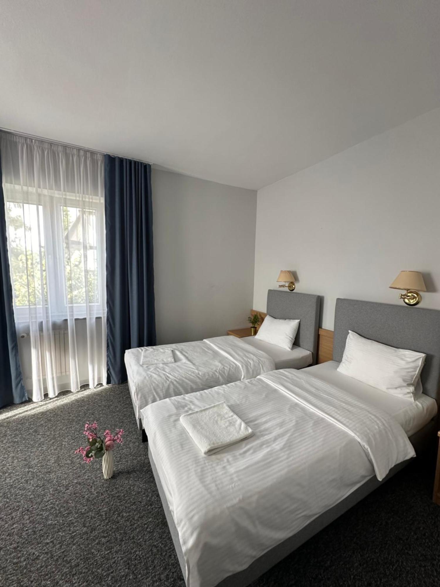 Lezzet B&B Pokoj Goscinny & Turkishrestaurant Варшава Екстериор снимка