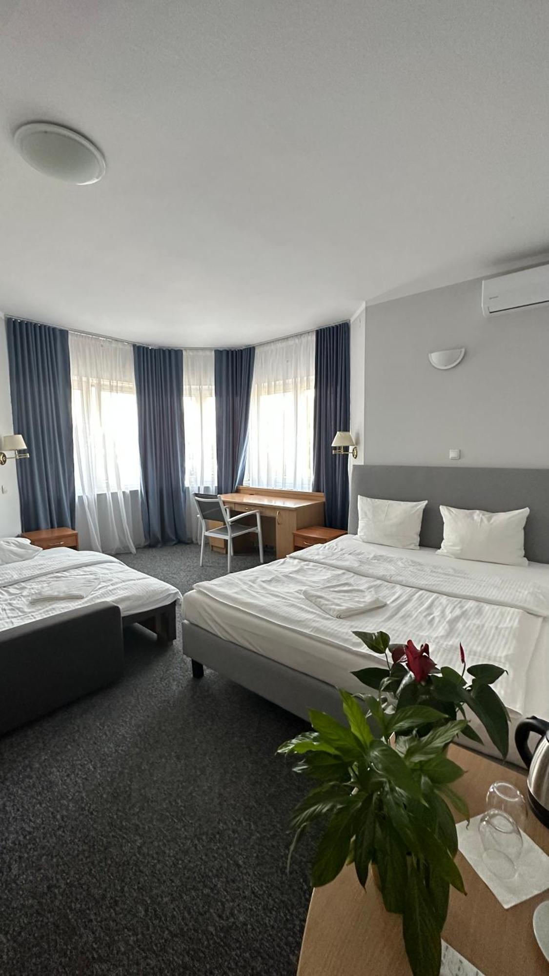 Lezzet B&B Pokoj Goscinny & Turkishrestaurant Варшава Екстериор снимка
