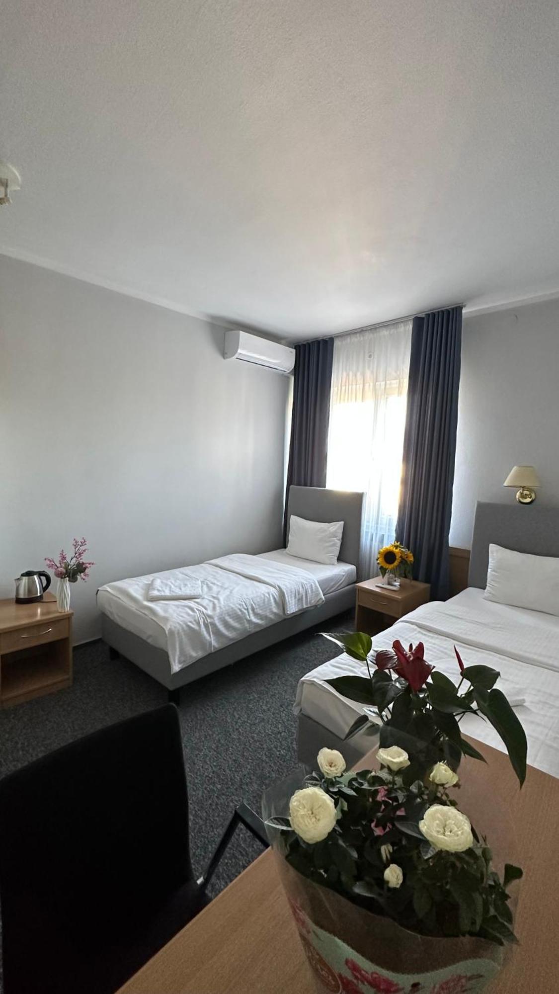 Lezzet B&B Pokoj Goscinny & Turkishrestaurant Варшава Екстериор снимка