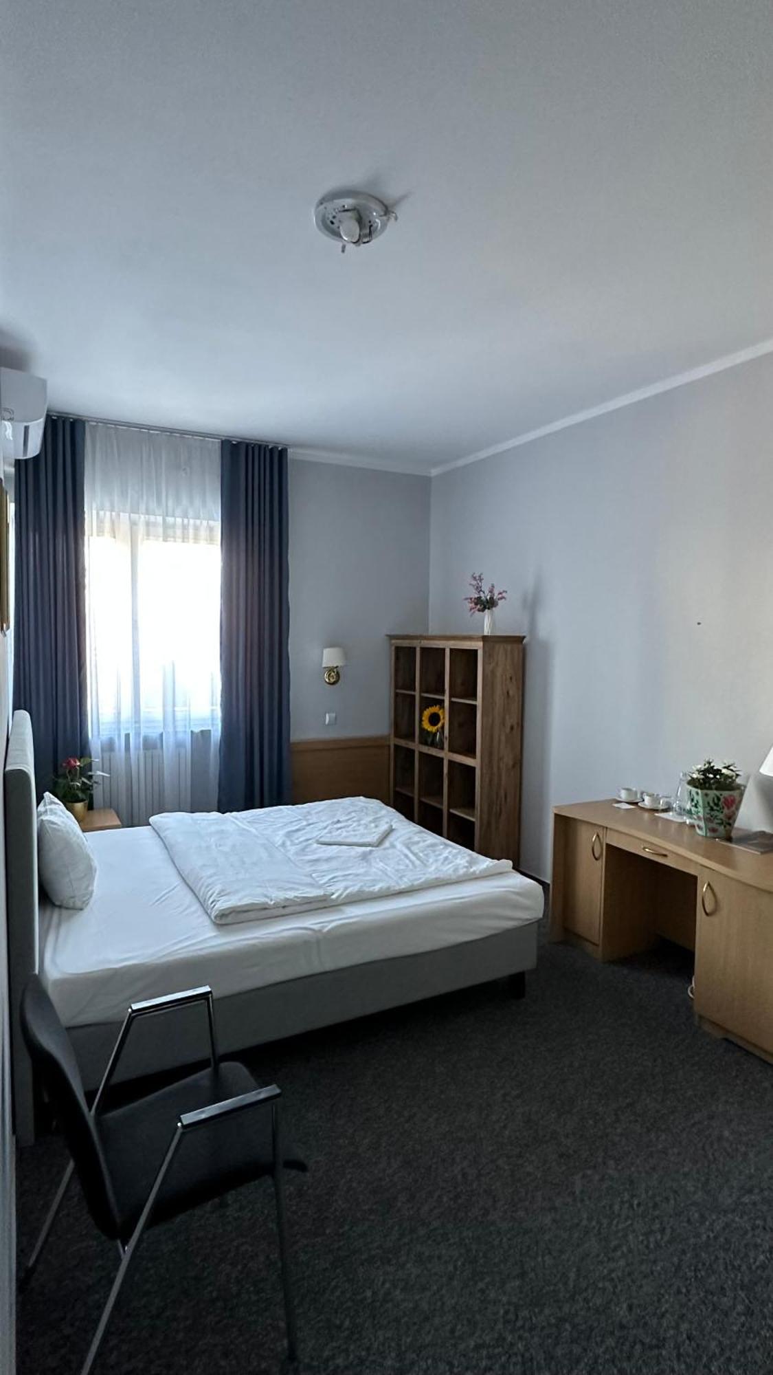 Lezzet B&B Pokoj Goscinny & Turkishrestaurant Варшава Екстериор снимка