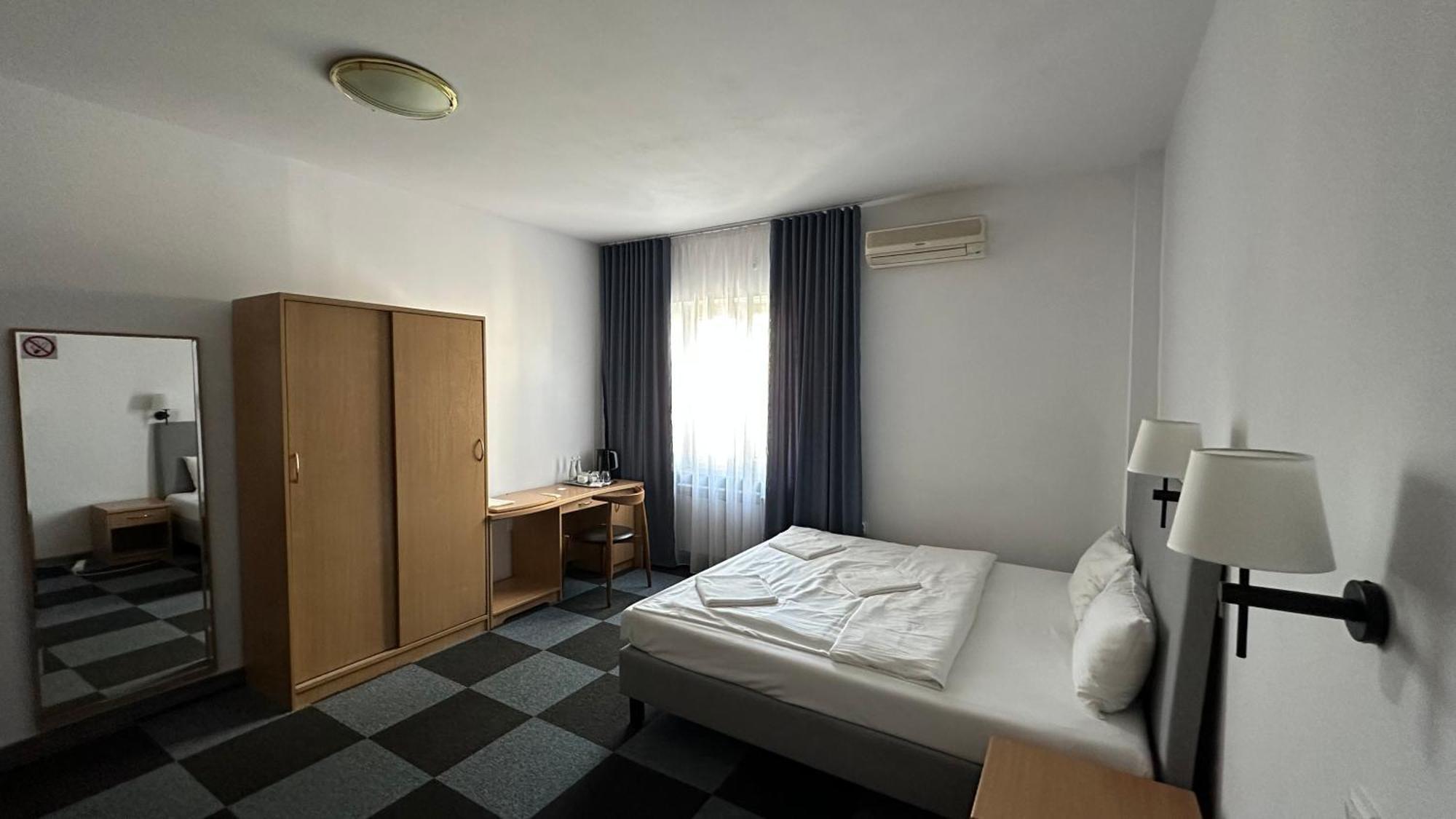 Lezzet B&B Pokoj Goscinny & Turkishrestaurant Варшава Екстериор снимка