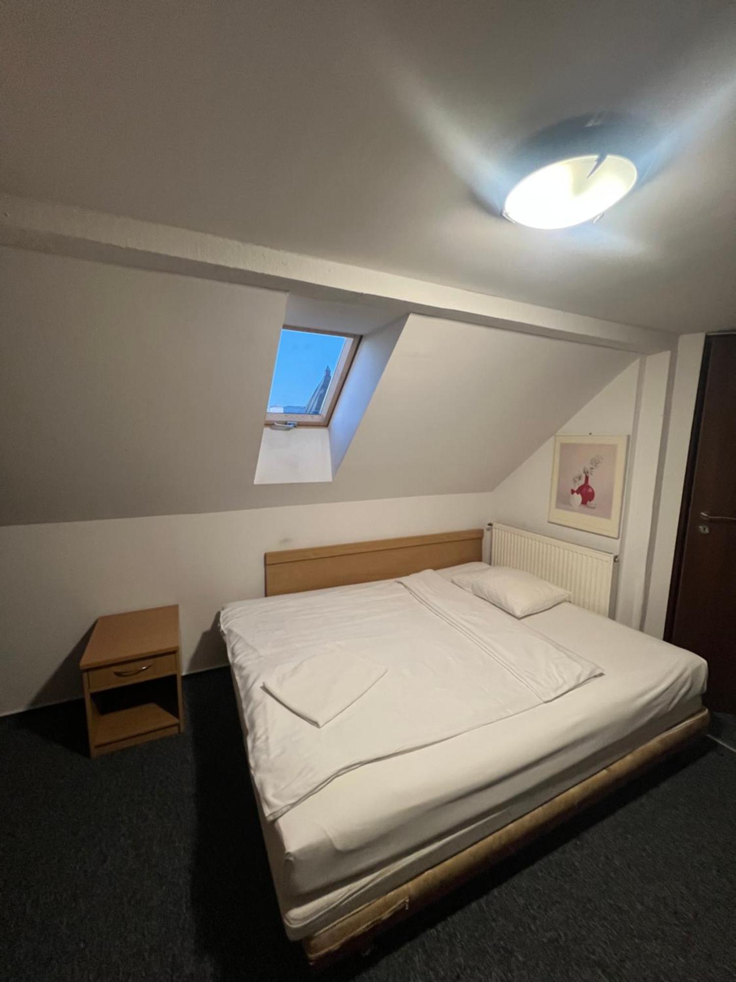 Lezzet B&B Pokoj Goscinny & Turkishrestaurant Варшава Екстериор снимка