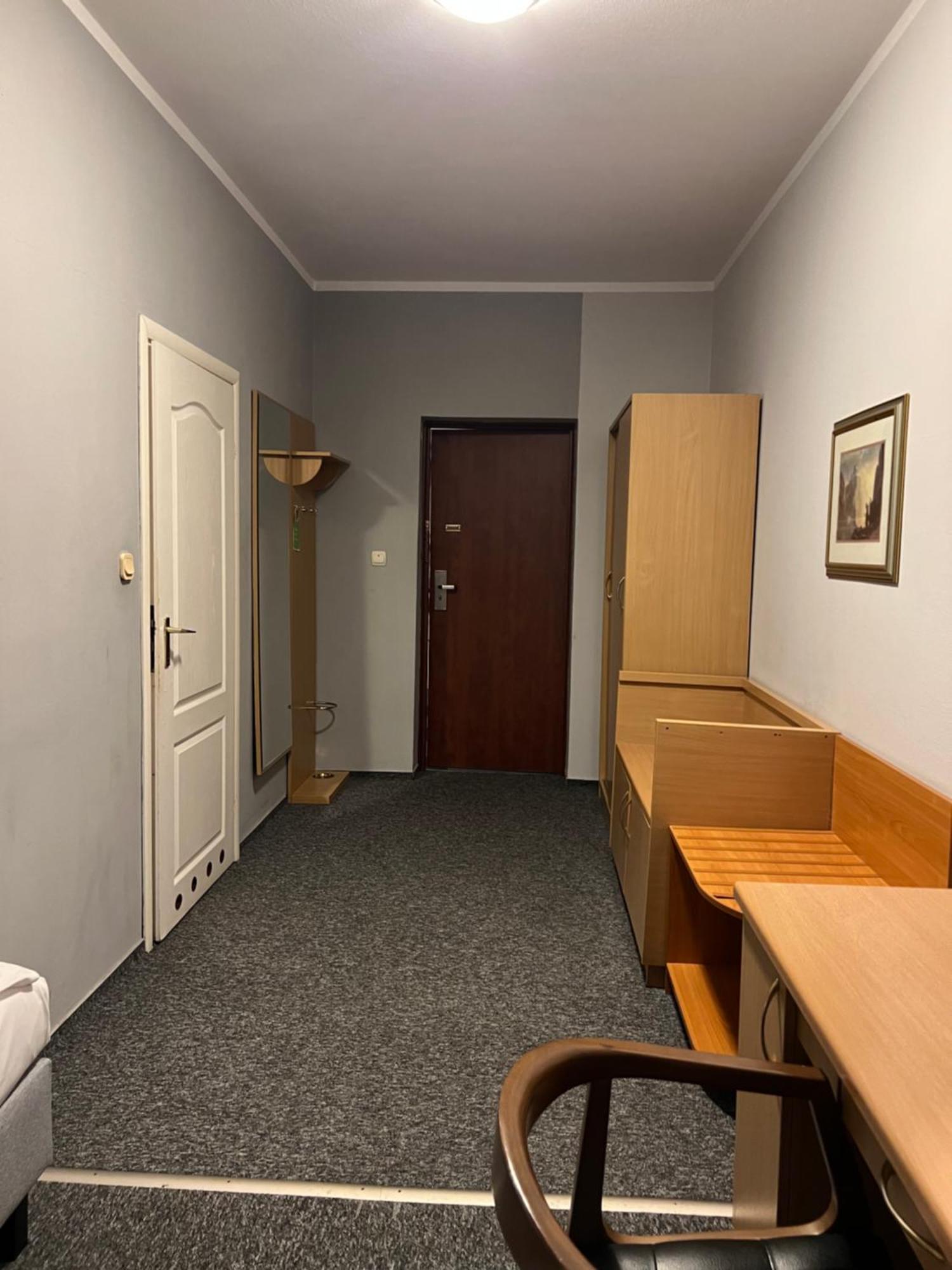 Lezzet B&B Pokoj Goscinny & Turkishrestaurant Варшава Екстериор снимка