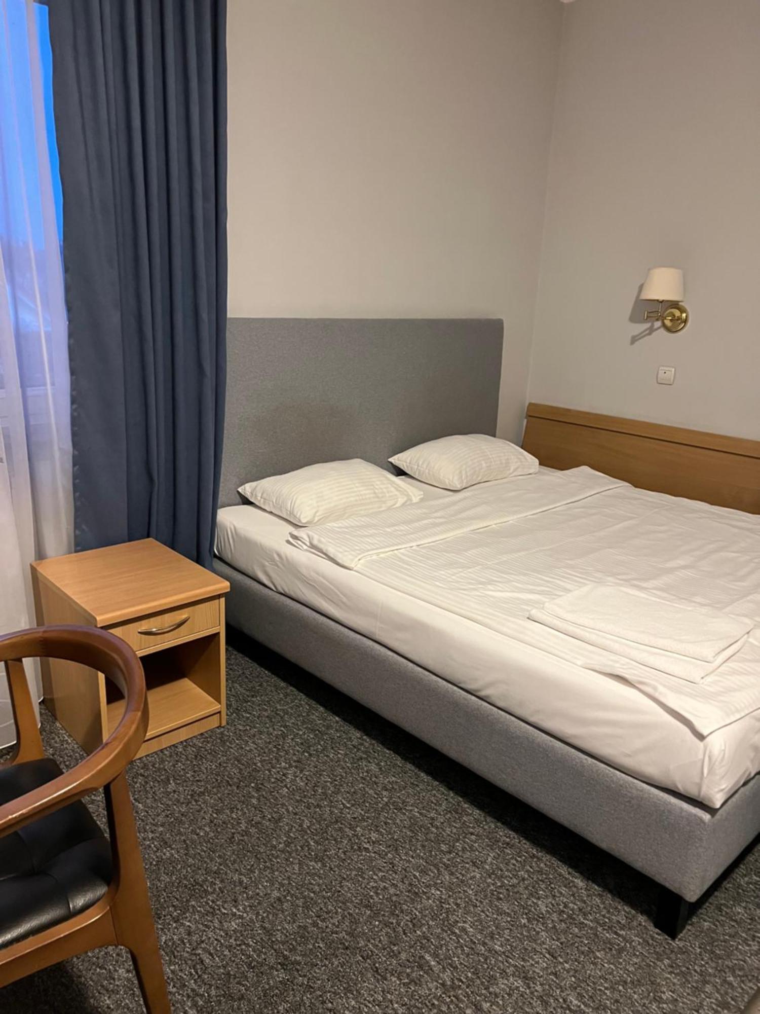 Lezzet B&B Pokoj Goscinny & Turkishrestaurant Варшава Екстериор снимка